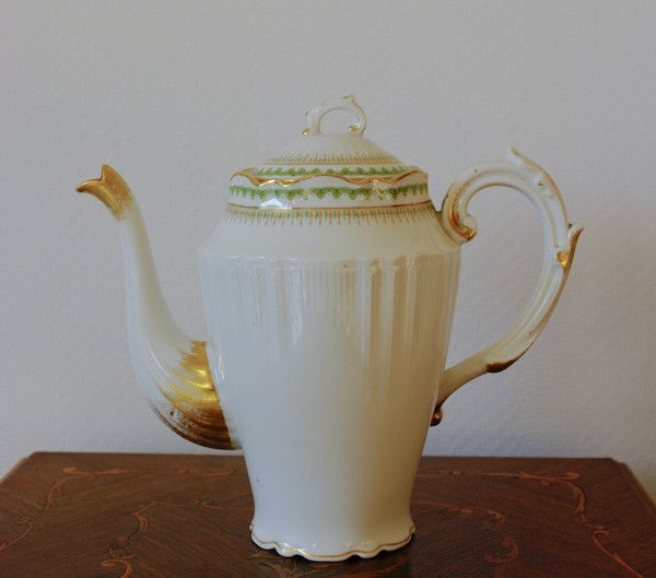 Petite Cafetière Art Déo En Porcelaine De Limoges, Jean Chaput, France, Années 1920-1940, Collection
